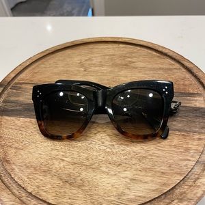 CELINE CAT EYE SUNGLASSES WITH ACETATE FRAMES. Needs repairs!